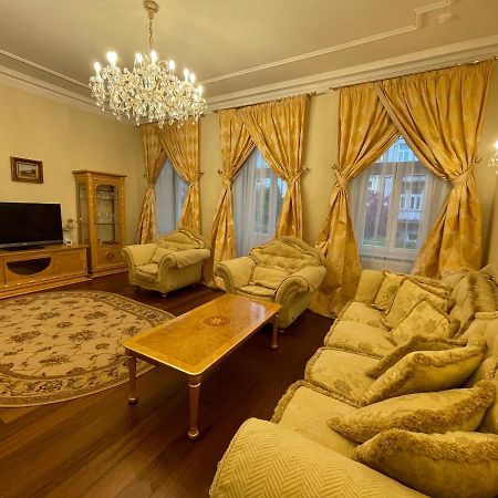 Apartma Premium การ์โลวีวารี ภายนอก รูปภาพ