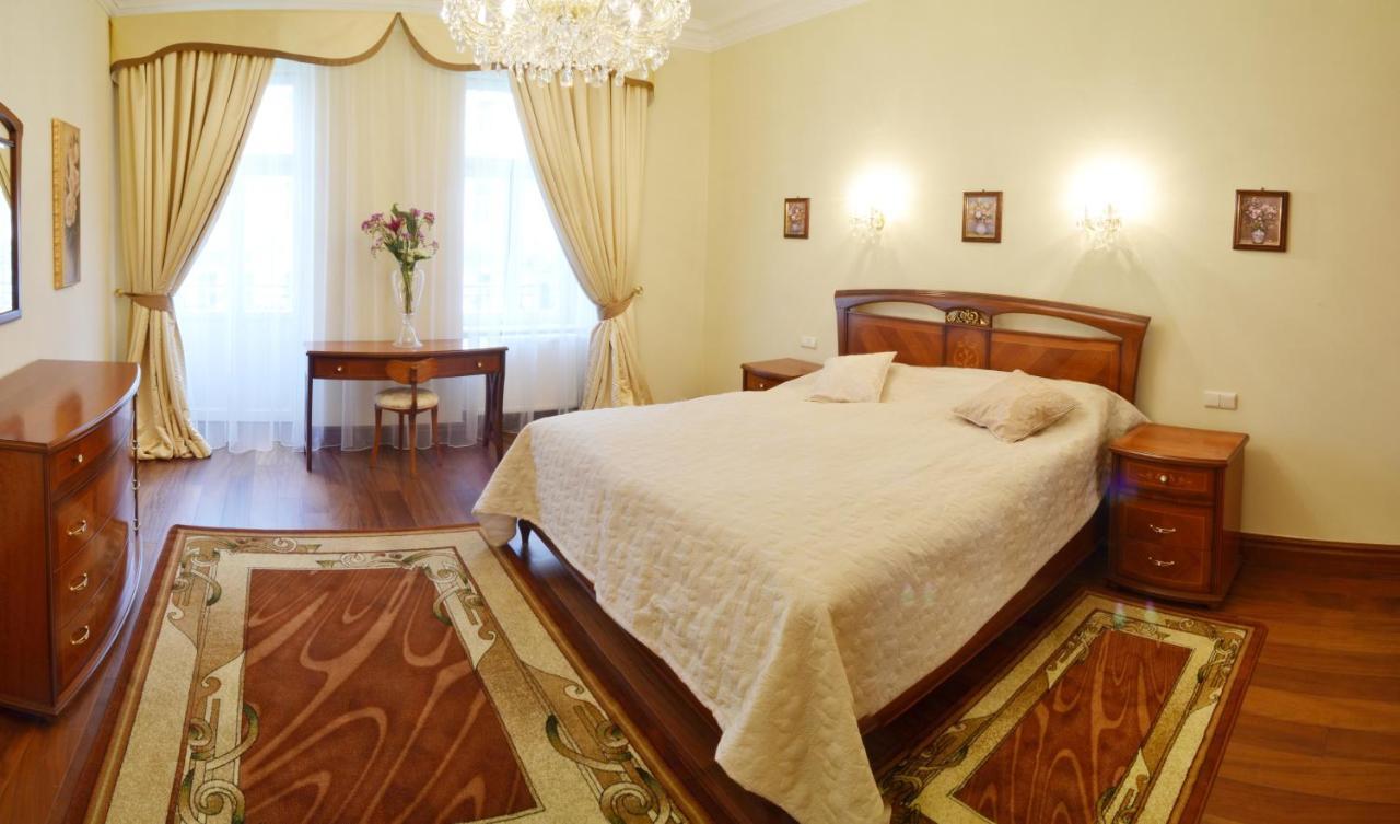 Apartma Premium การ์โลวีวารี ภายนอก รูปภาพ