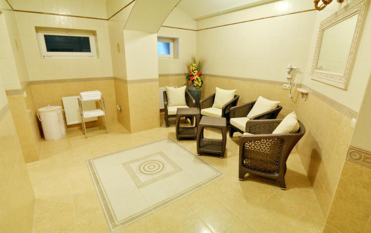 Apartma Premium การ์โลวีวารี ภายนอก รูปภาพ