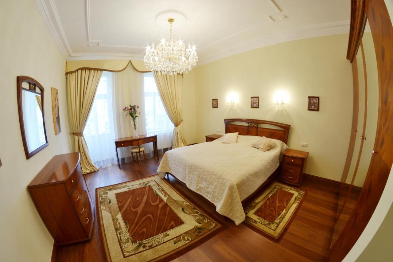 Apartma Premium การ์โลวีวารี ภายนอก รูปภาพ