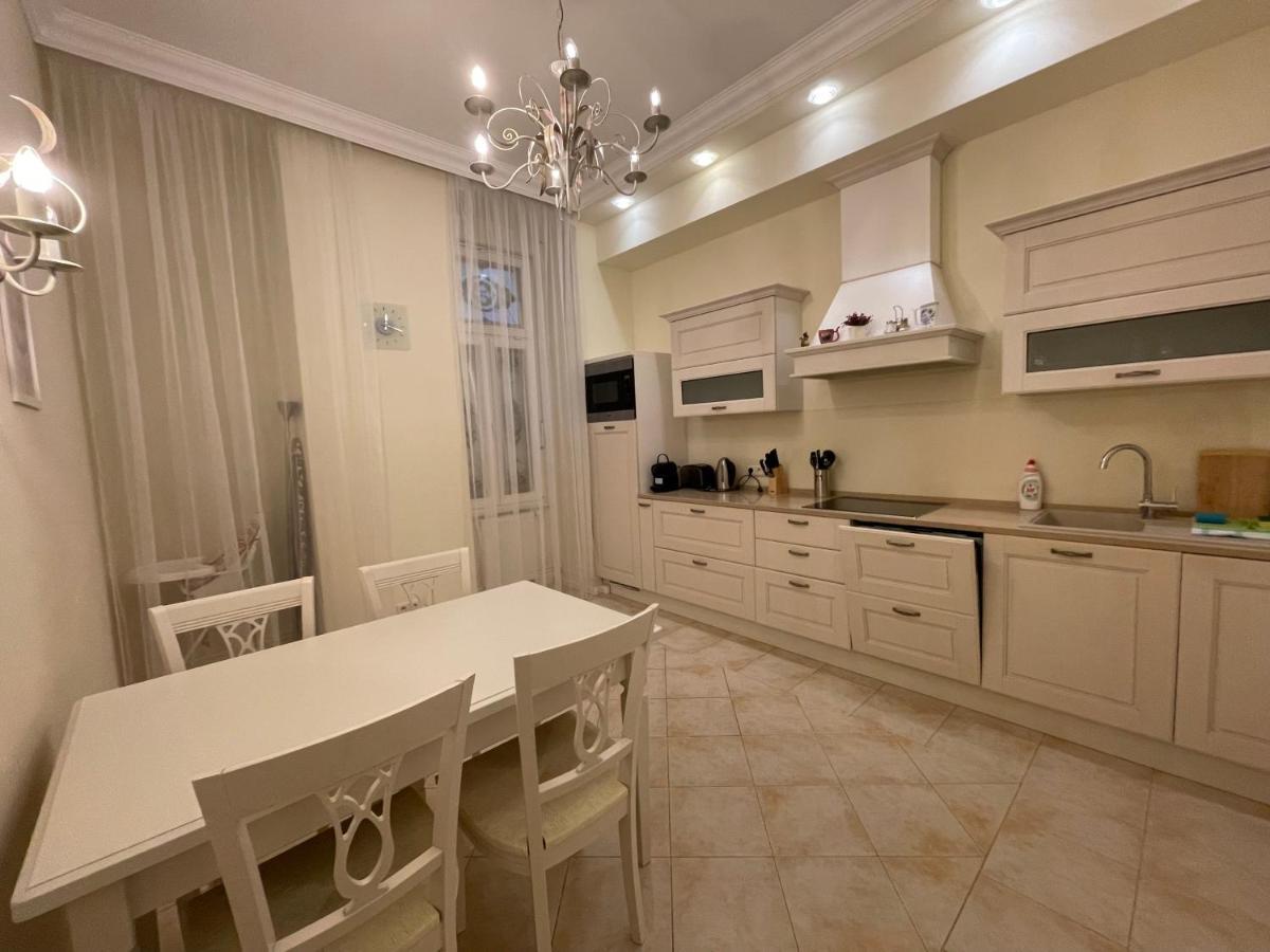 Apartma Premium การ์โลวีวารี ภายนอก รูปภาพ