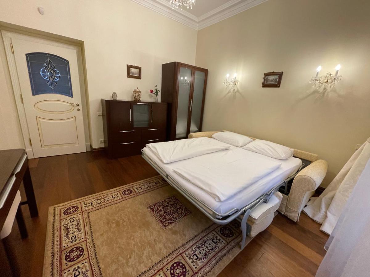 Apartma Premium การ์โลวีวารี ภายนอก รูปภาพ