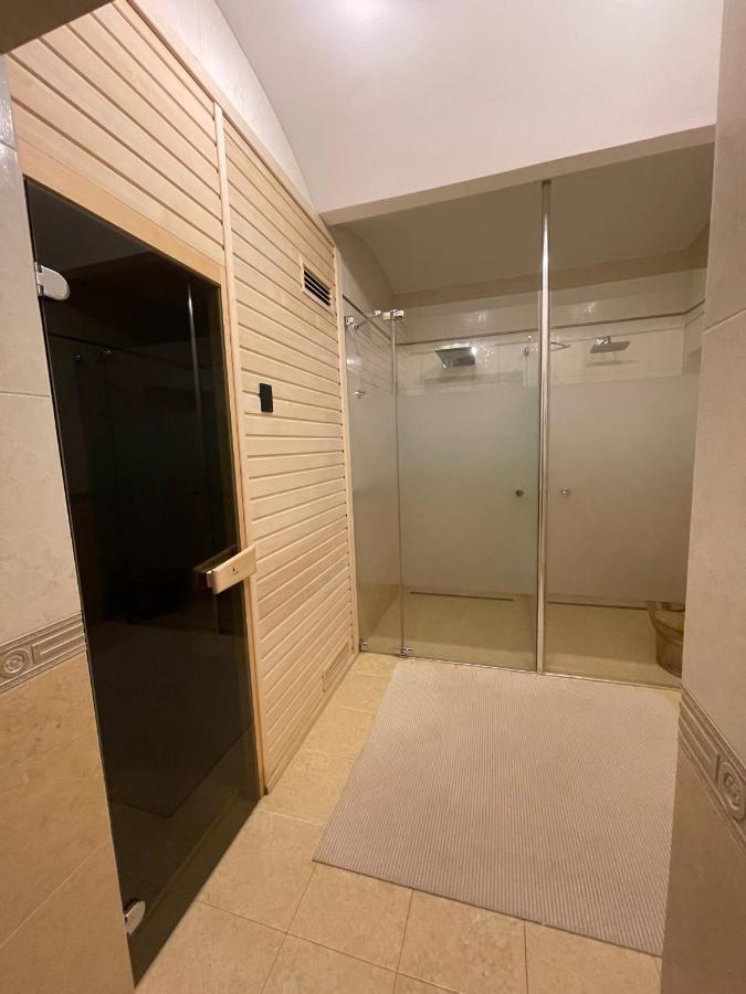Apartma Premium การ์โลวีวารี ภายนอก รูปภาพ